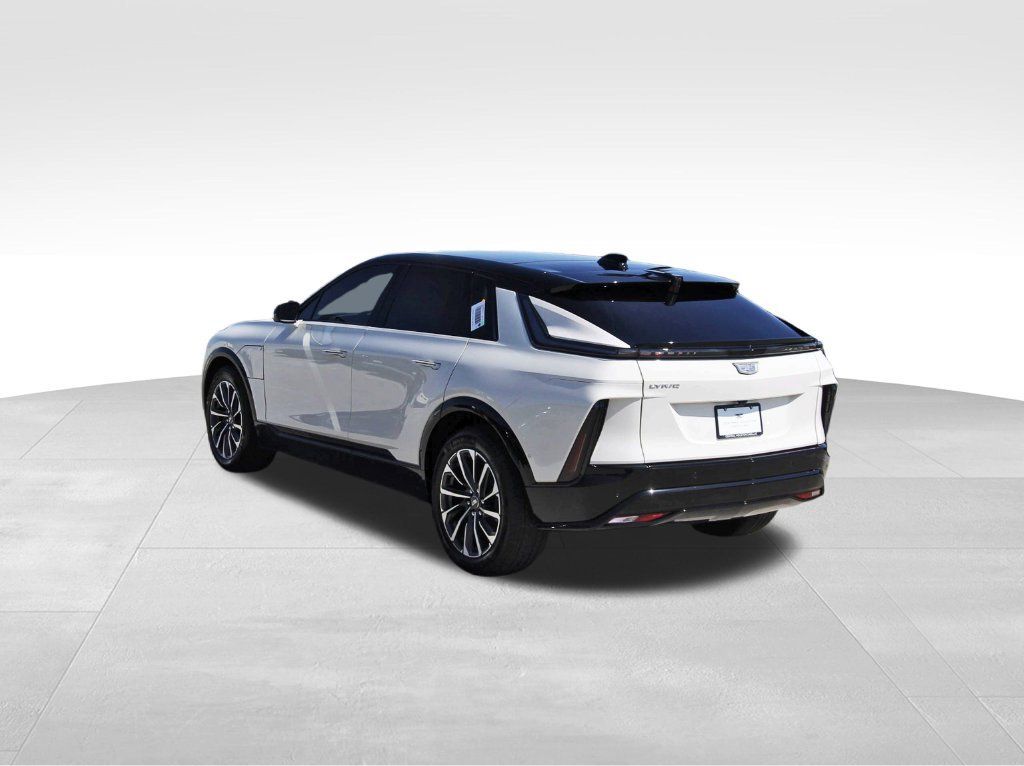 New 2027 Cadillac Lyriq Sport RWD image 3