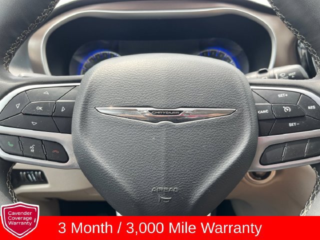 Used 2023 Chrysler Voyager LX FWD image 5