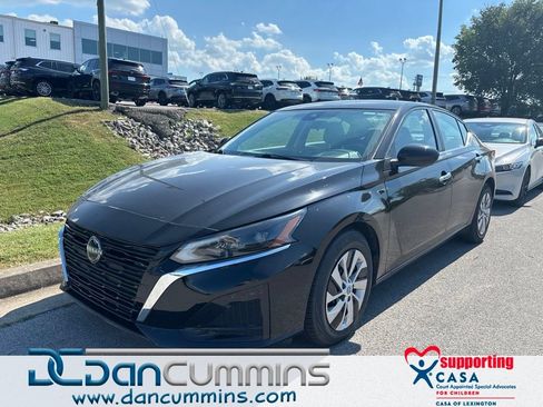 Used 2023 Nissan Altima 2.5 S FWD image 1