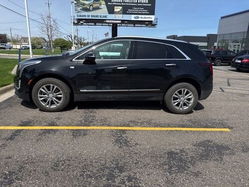Used 2022 Cadillac XT5 Premium Luxury w/ LPO, Floor Liner Package AWD/4WD image 4