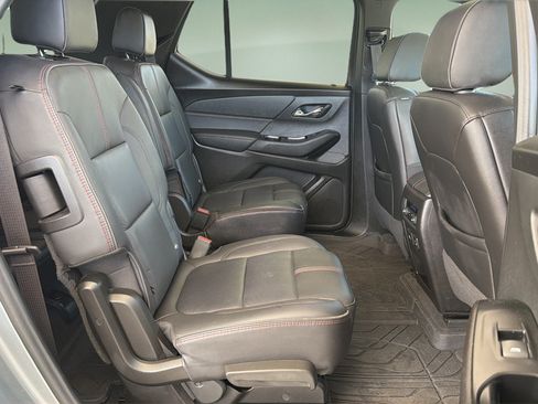 Used 2023 Chevrolet Traverse RS w/ LPO, Floor Liner Package AWD/4WD image 20