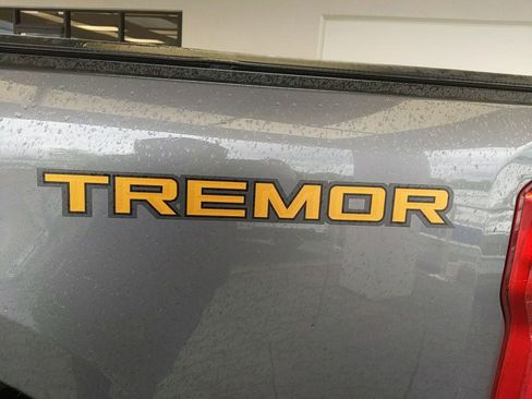 Used 2023 Ford F250 Lariat w/ Lariat Ultimate Package AWD/4WD image 11