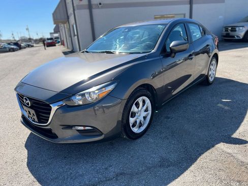 Used 2018 MAZDA MAZDA3 Sport image 3