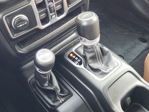 Used 2021 Jeep Gladiator Overland w/ Popular Equipment Package image 20