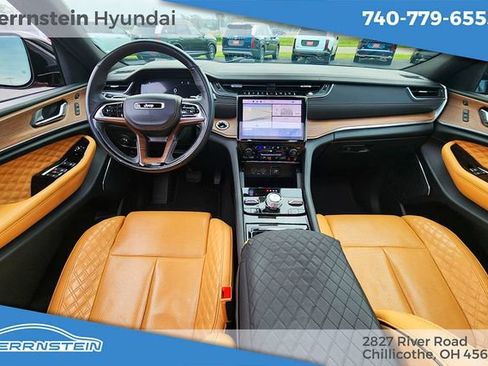 Used 2024 Jeep Grand Cherokee L Summit w/ Advanced Protech Group IV AWD/4WD image 9