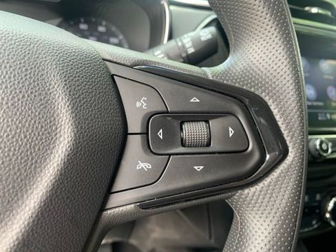 Used 2023 Chevrolet TrailBlazer LT w/ Convenience Package AWD/4WD image 18