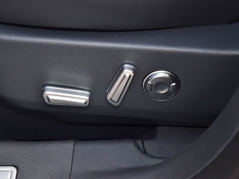 New 2026 Lincoln Nautilus Reserve AWD/4WD image 35
