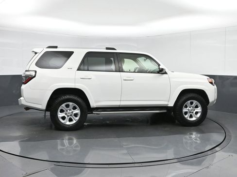 Used 2019 Toyota 4Runner SR5 image 8