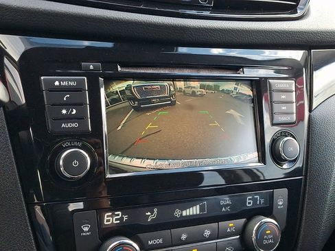 Used 2022 Nissan Rogue Sport SV AWD/4WD image 18
