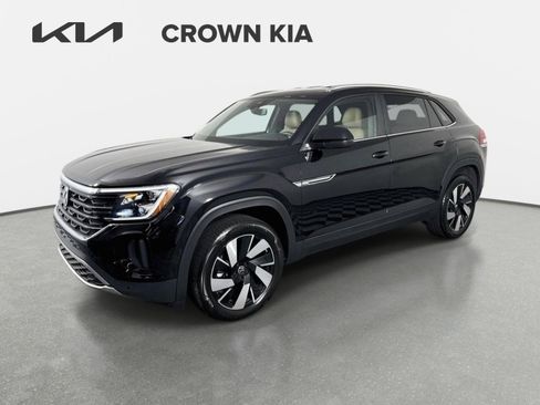 Used 2024 Volkswagen Atlas Cross Sport SE FWD image 1