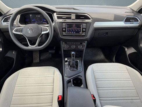Used 2022 Volkswagen Tiguan S image 14