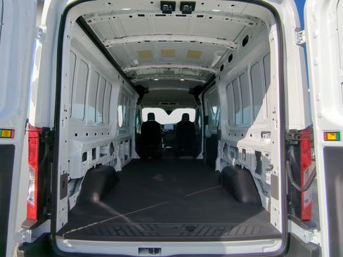 New 2026 Ford Transit 250 148 Medium Roof image 41