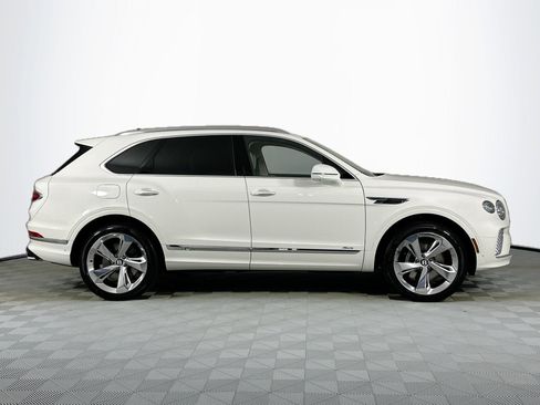 New 2025 Bentley Bentayga image 4