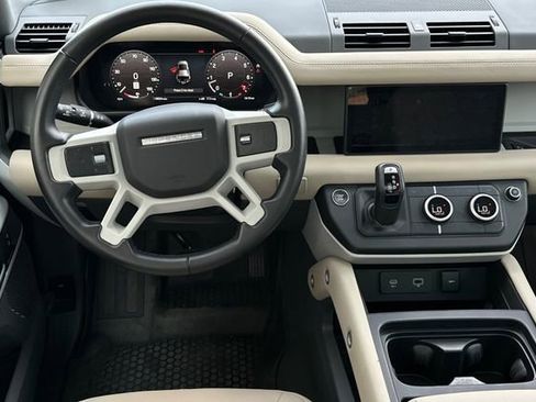 Used 2024 Land Rover Defender 110 S image 15