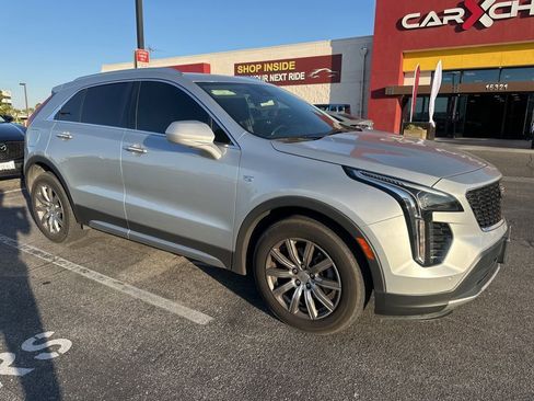Used 2020 Cadillac XT4 Premium Luxury FWD image 3