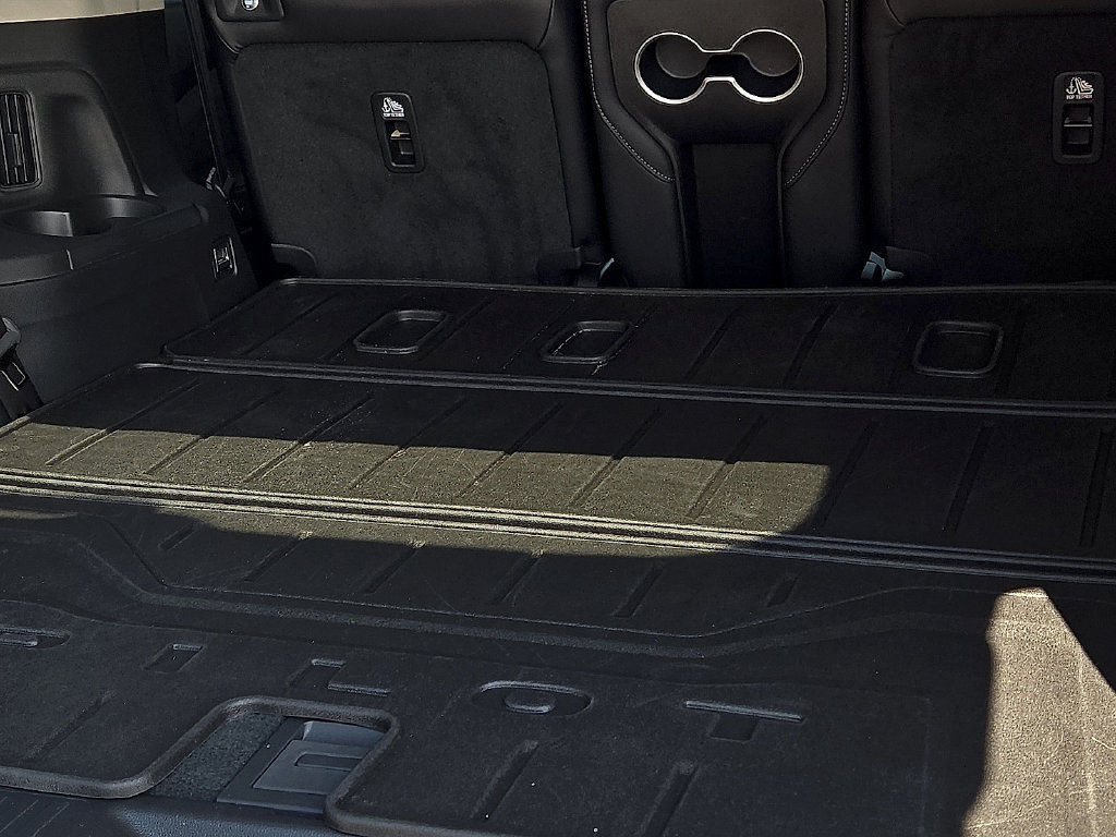 Used 2025 Honda Pilot EX-L image 8