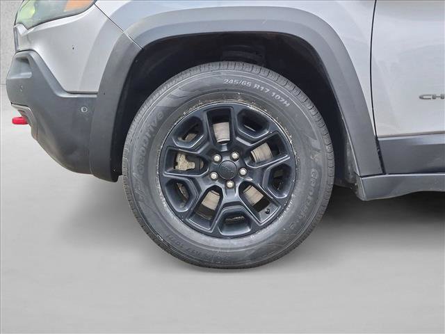 Used 2021 Jeep Cherokee Trailhawk w/ Technology Group AWD/4WD image 28