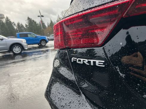 Used 2024 Kia Forte GT-Line w/ GT-Line Premium Package image 31