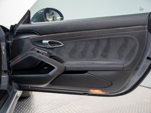 Used 2018 Porsche 911 GT3 image 90