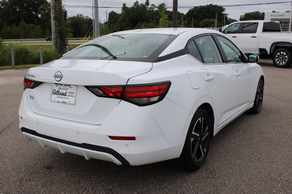 Used 2025 Nissan Sentra SV FWD image 6