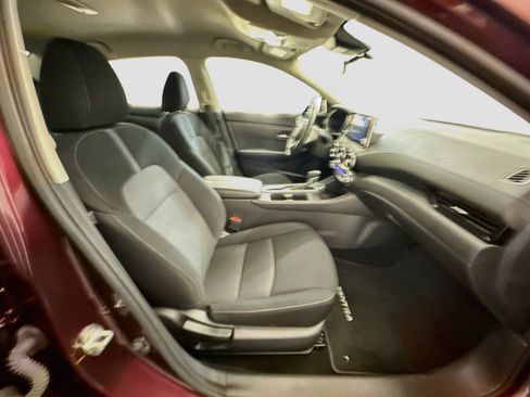 Used 2024 Nissan Sentra SV w/ All-Weather Package FWD image 31