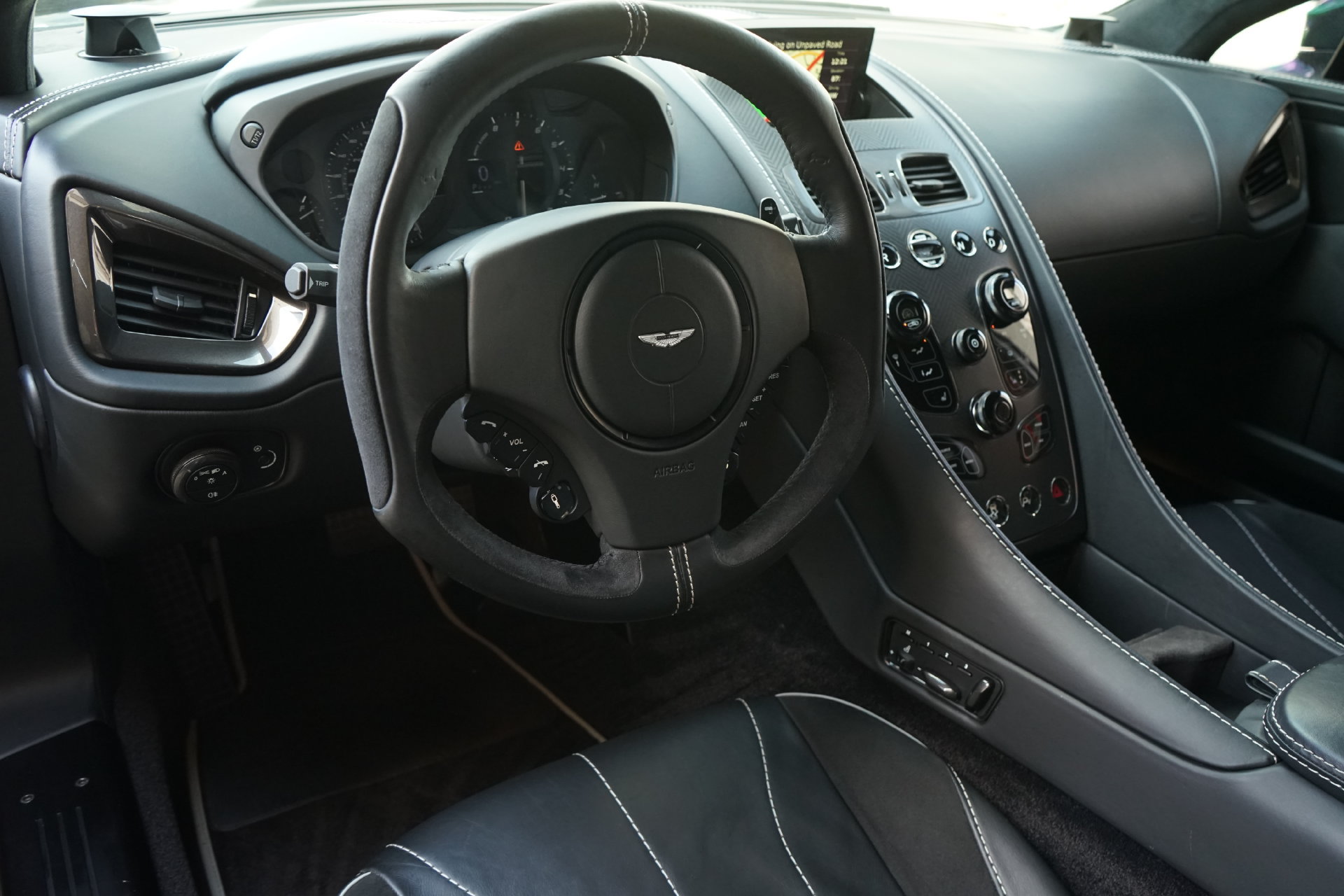 Used 2015 Aston Martin Vanquish Coupe RWD image 11