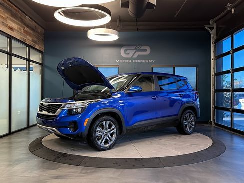 Used 2023 Kia Seltos LX image 22