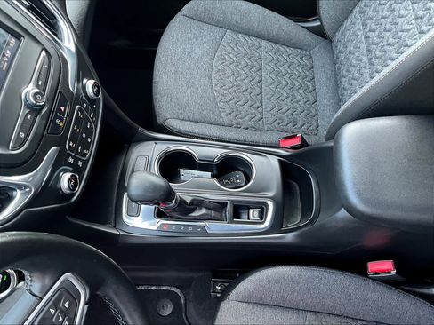 Used 2023 Chevrolet Equinox LT image 19