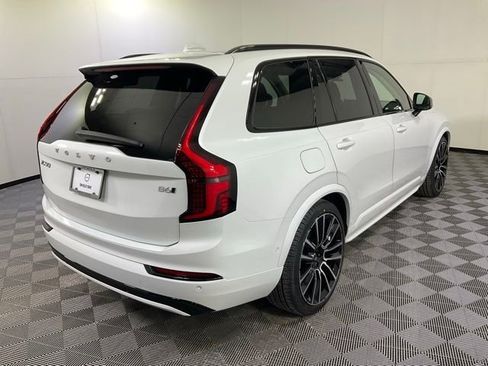 New 2026 Volvo XC90 B6 Ultra w/ Lounge Package image 6