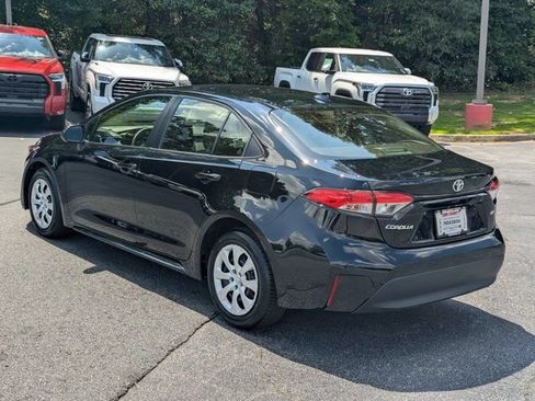 Used 2023 Toyota Corolla LE FWD image 5