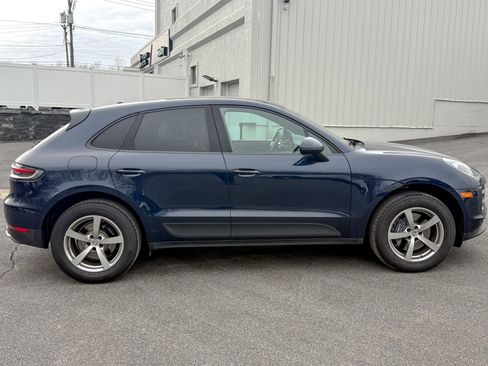 Used 2021 Porsche Macan Base image 8