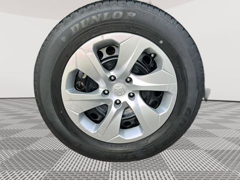 Used 2022 Toyota RAV4 LE image 25