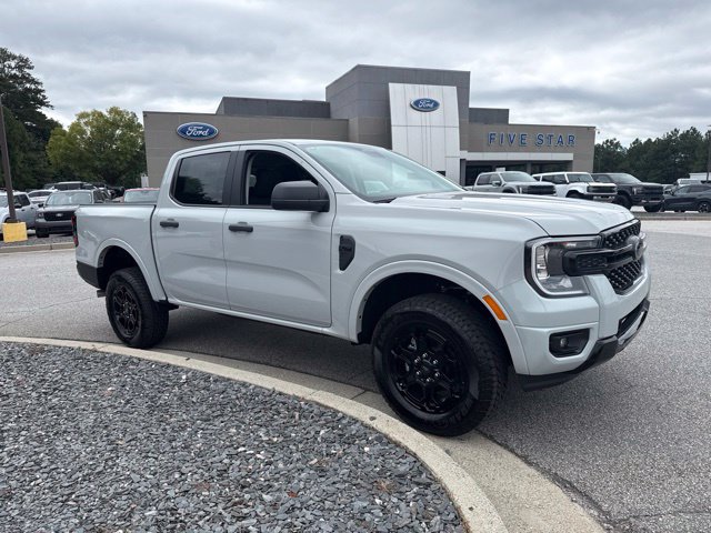 New 2026 Ford Ranger XLT w/ Black Appearance Package RWD image 2