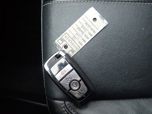 Used 2022 Ford Ranger Lariat w/ Equipment Group 501A High image 30