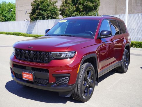 Used 2022 Jeep Grand Cherokee L Laredo AWD/4WD image 5