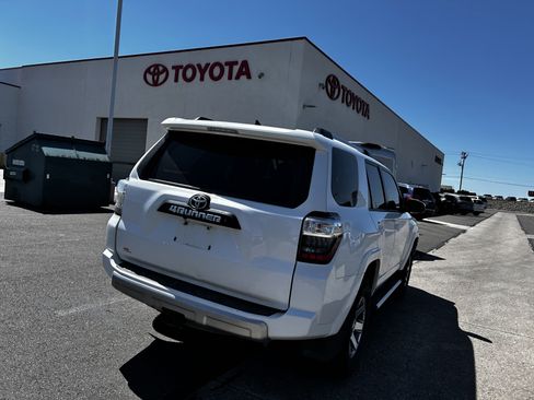 Used 2014 Toyota 4Runner Trail AWD/4WD image 5