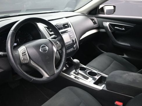 Used 2014 Nissan Altima 2.5 SV FWD image 13