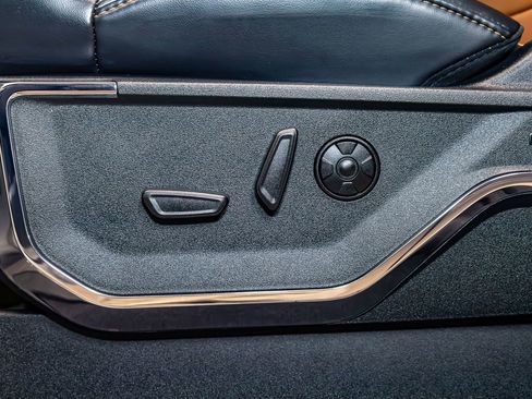 Used 2024 Ford F350 Platinum image 21