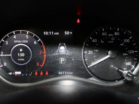 Used 2024 Nissan Kicks SV image 9