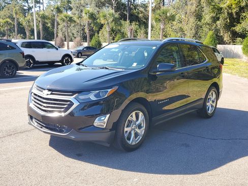 Used 2020 Chevrolet Equinox LT image 3