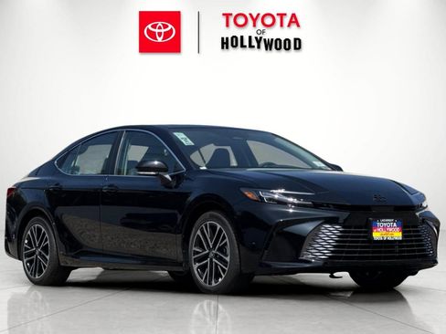 New 2026 Toyota Camry XLE FWD image 2