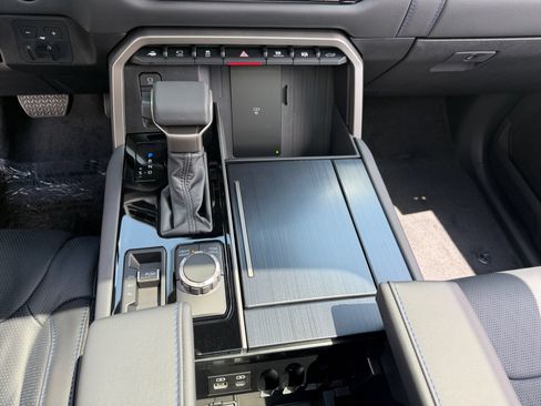 New 2026 Toyota Tundra Platinum AWD/4WD image 23