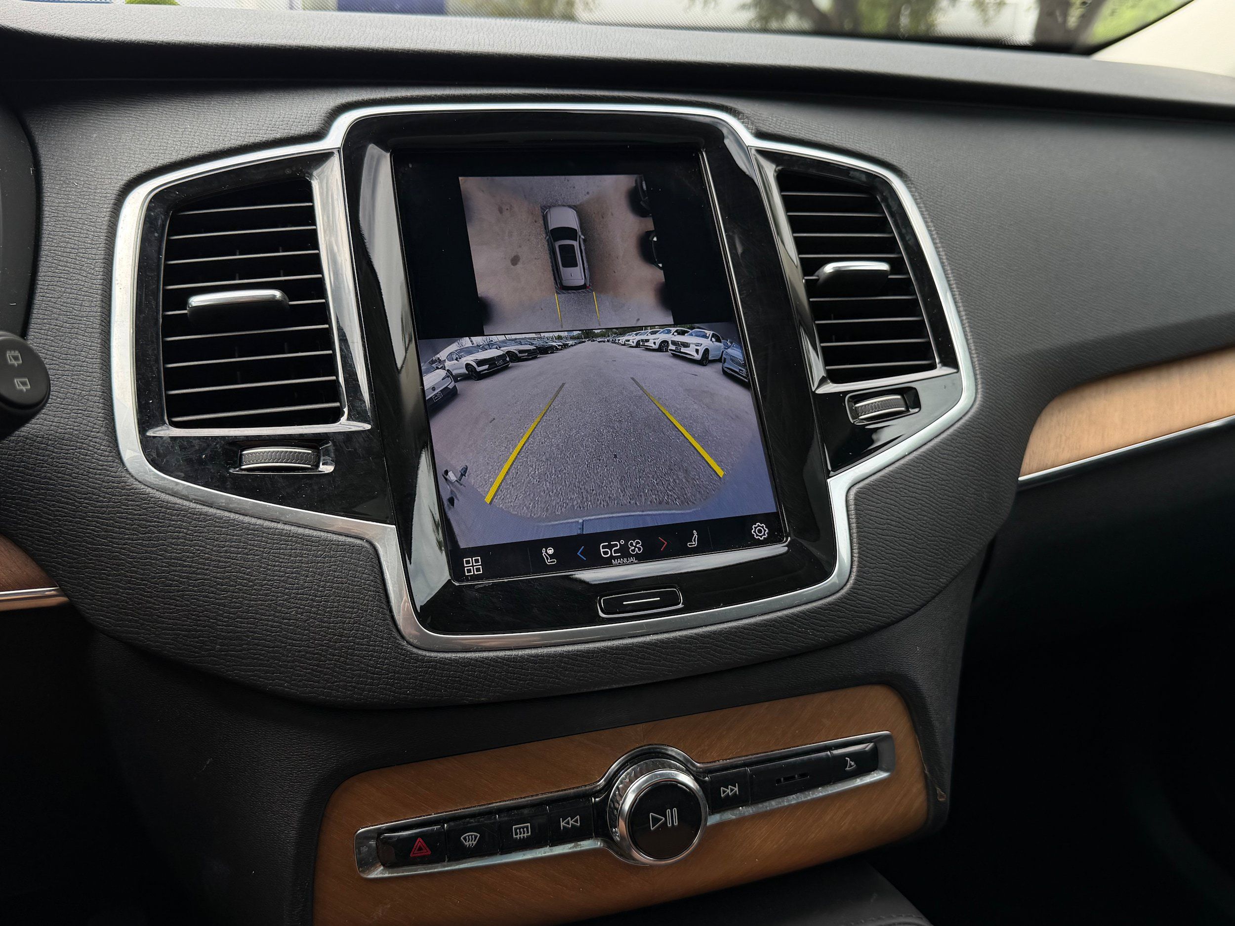 Certified 2024 Volvo XC90 T8 Plus w/ Protection Package Premier AWD/4WD image 20