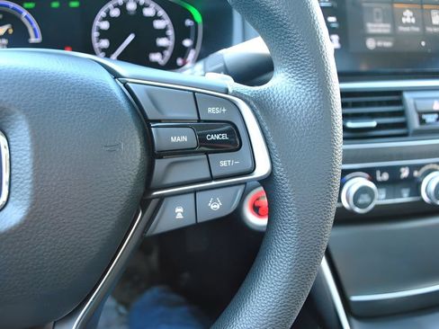 Certified 2018 Honda Accord EX image 19