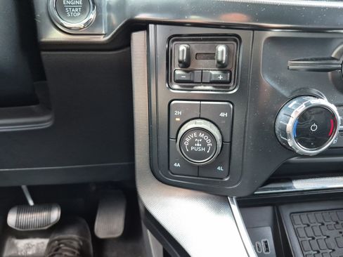 Used 2025 Ford F150 Platinum AWD/4WD image 37