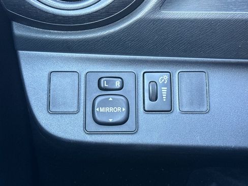 Used 2015 Toyota Prius C One FWD image 41