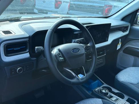 New 2026 Ford Maverick XLT w/ XLT Luxury Package FWD image 20
