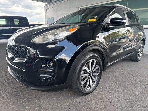 Used 2017 Kia Sportage EX image 3