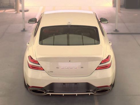 Used 2025 Genesis G70 2.5T RWD image 12