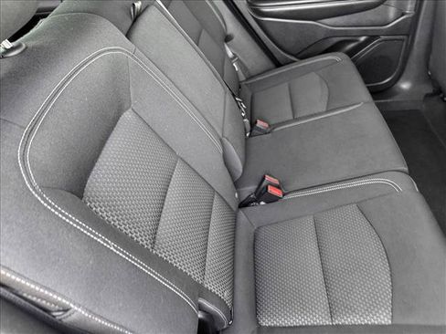 Used 2024 GMC Terrain SLE AWD/4WD image 18
